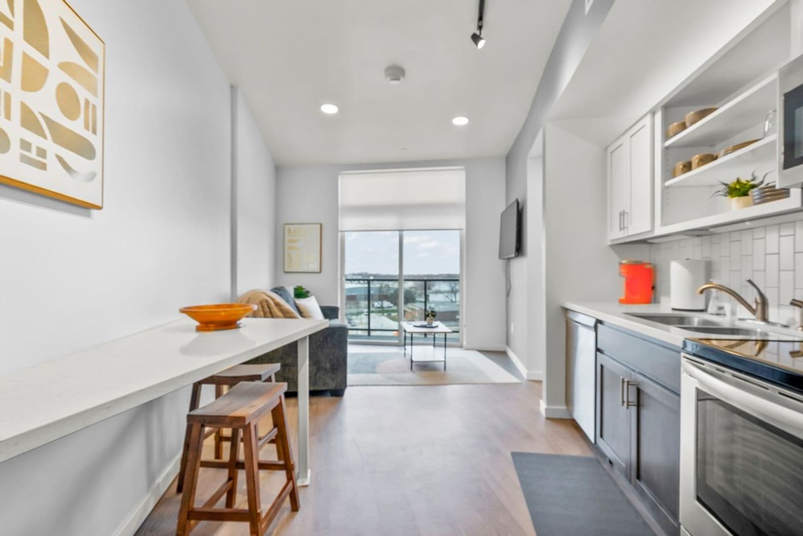 Waterloo Apartment: 335 Cedar Street