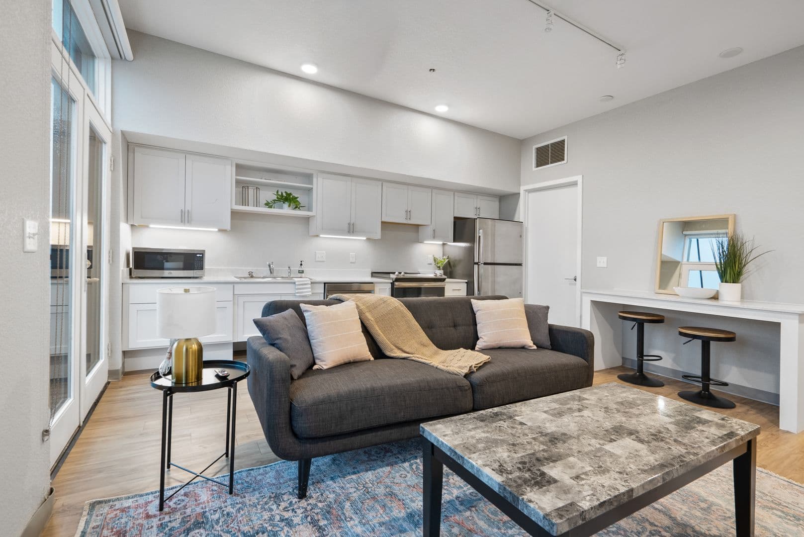 Cedar Falls Apartment: 200 W 1st St