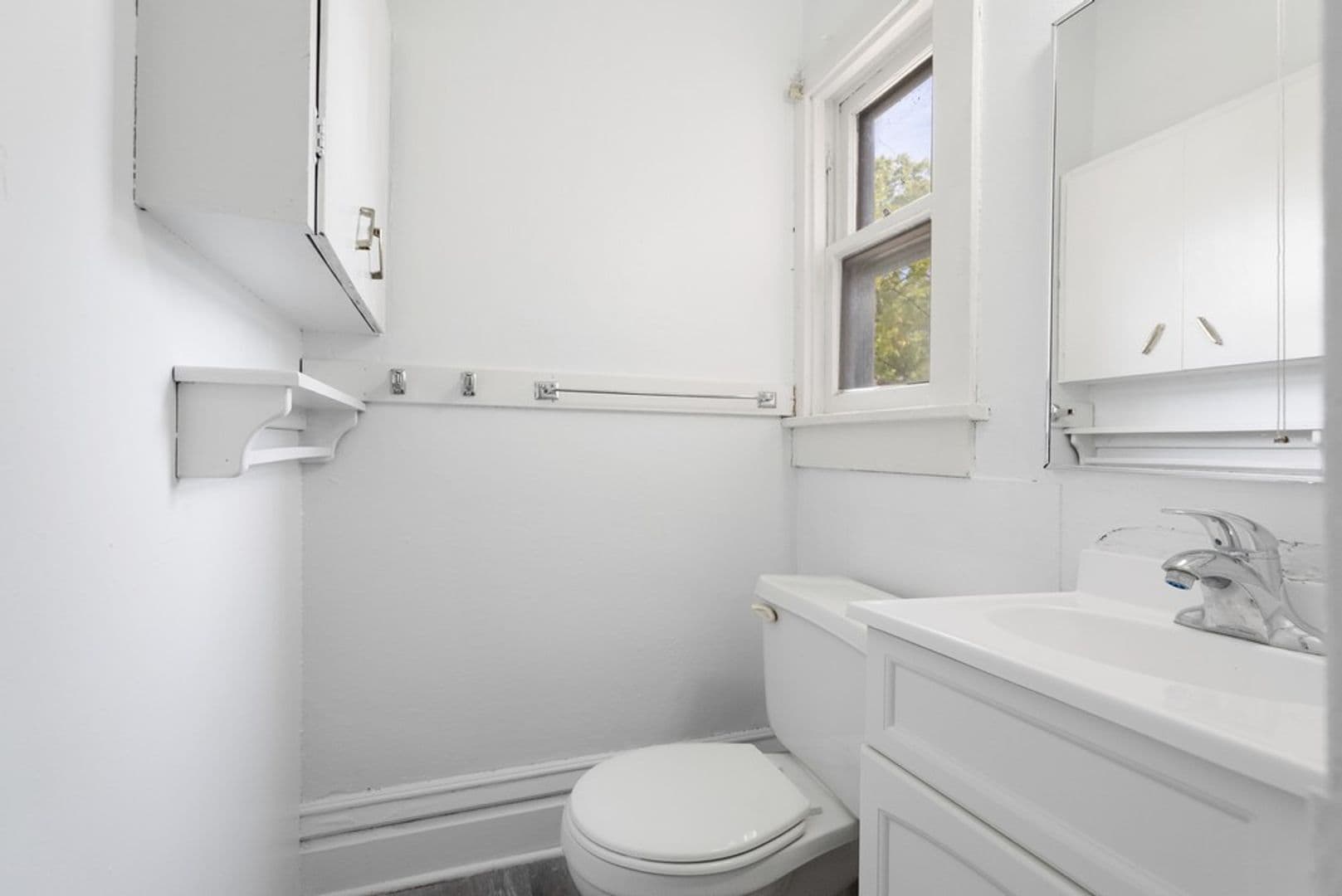 Cedar Falls Apartment: 2314 Walnut St