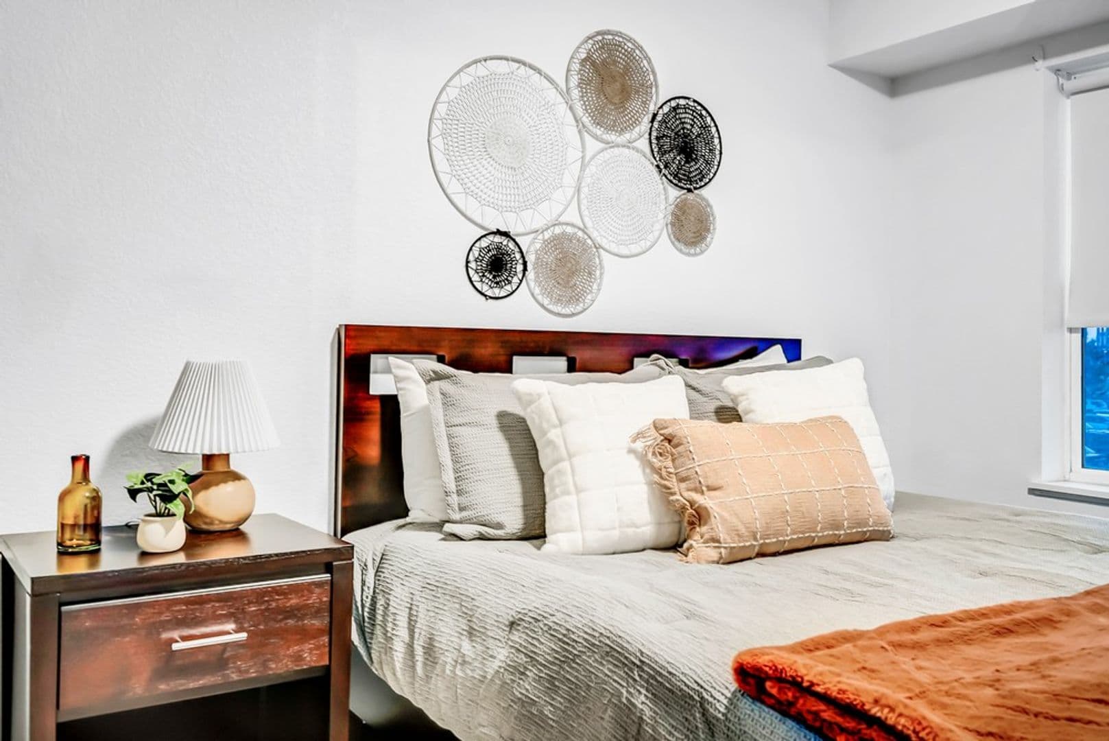 Waterloo Apartment: 21 W Jefferson Street