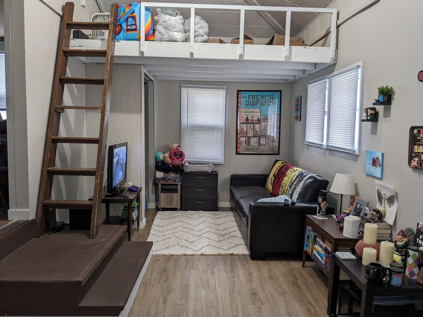 Cedar Falls Apartment: 2007 College St