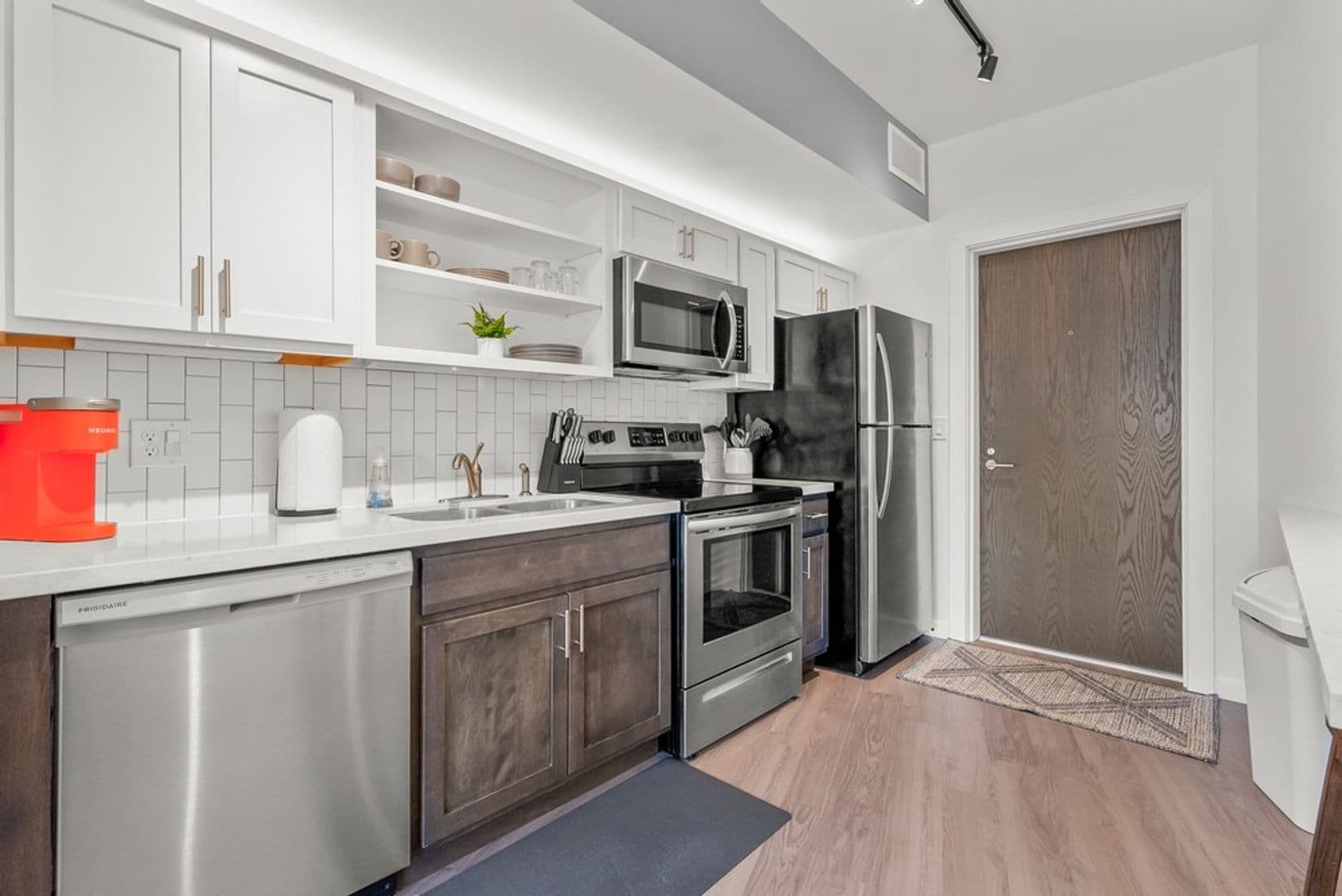 Waterloo Apartment: 335 Cedar Street