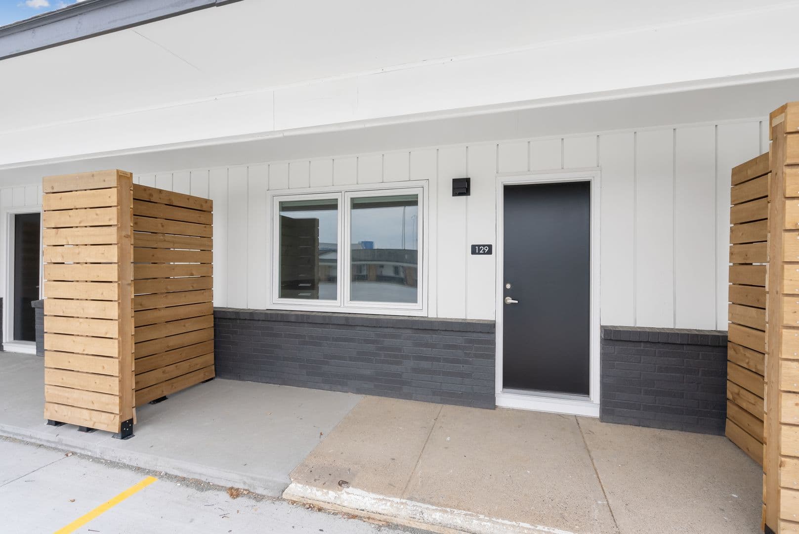 Cedar Falls Apartment: 4711 University Ave
