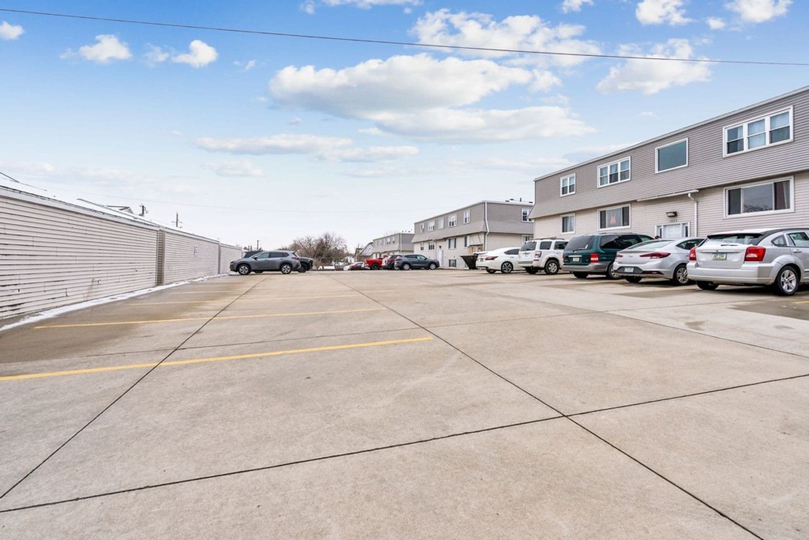 Waterloo Apartment: 1008 Leavitt St