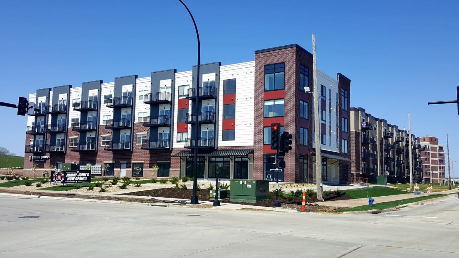 Waterloo Apartment: 21 W Jefferson Street