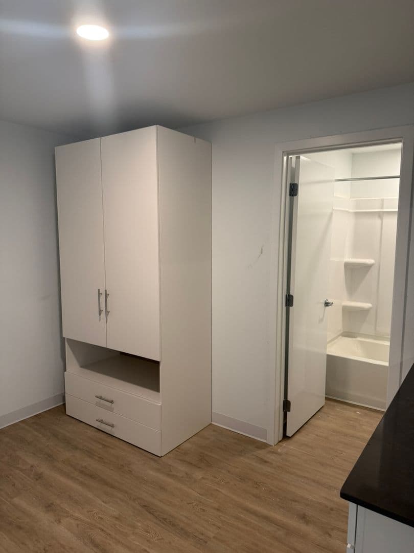 Cedar Falls Apartment: 4711 University Ave