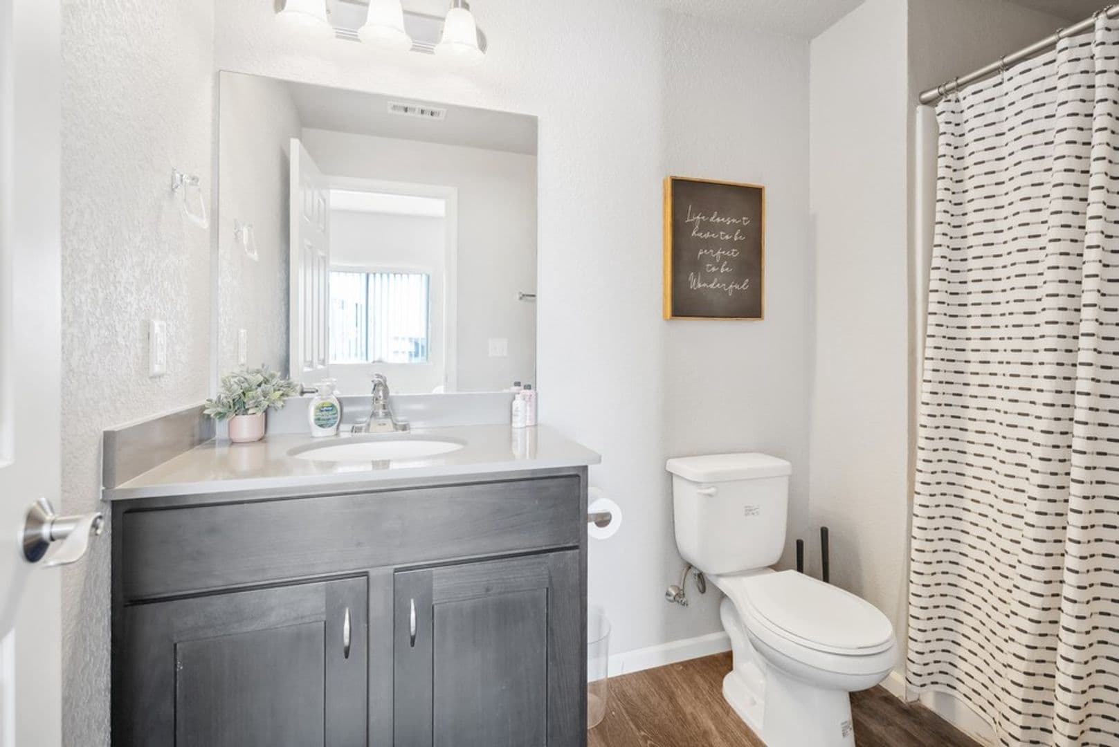 Cedar Falls Apartment: 1003 Bluegrass Cir