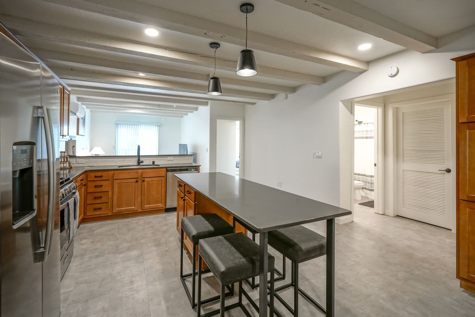 Albuquerque Apartment: 11930 Menaul BLVD NE
