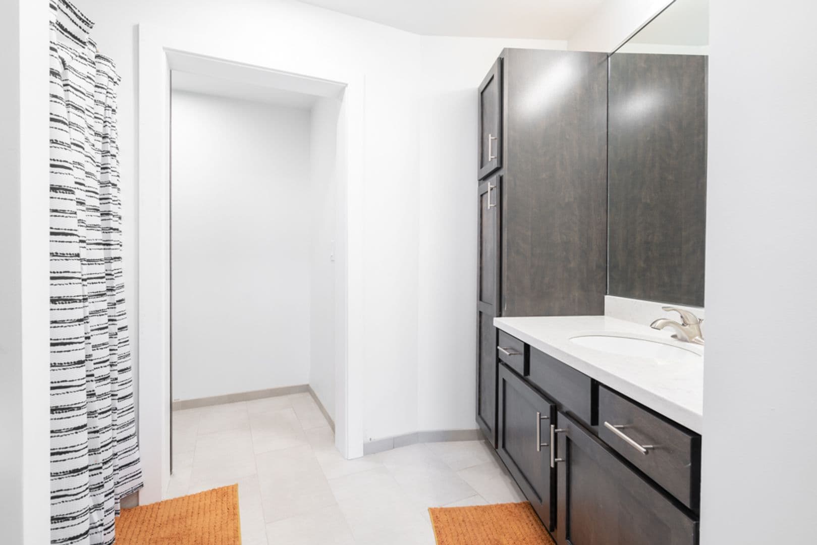 Waterloo Apartment: 335 Cedar Street