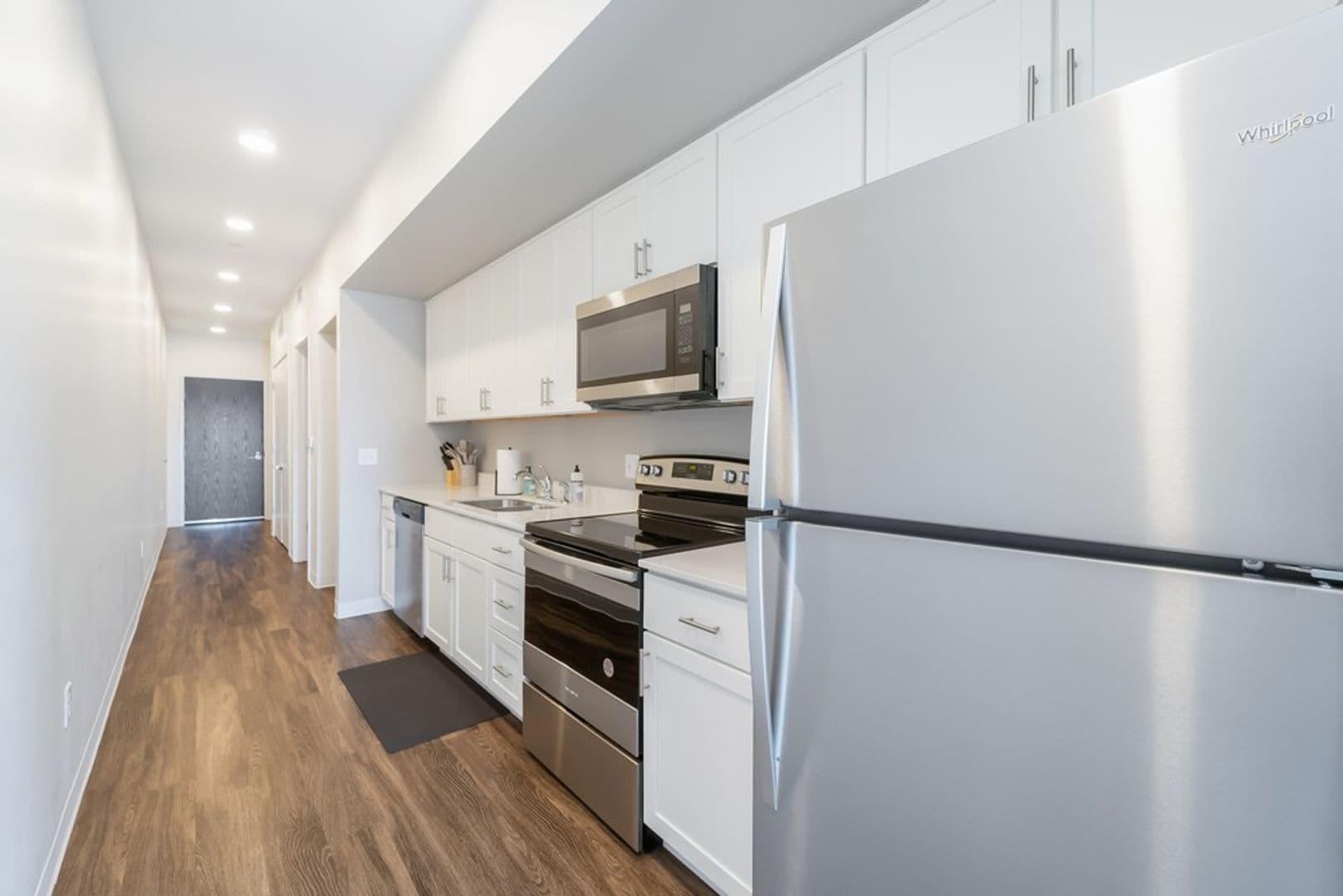 Cedar Falls Apartment: 825 Bluegrass Cir