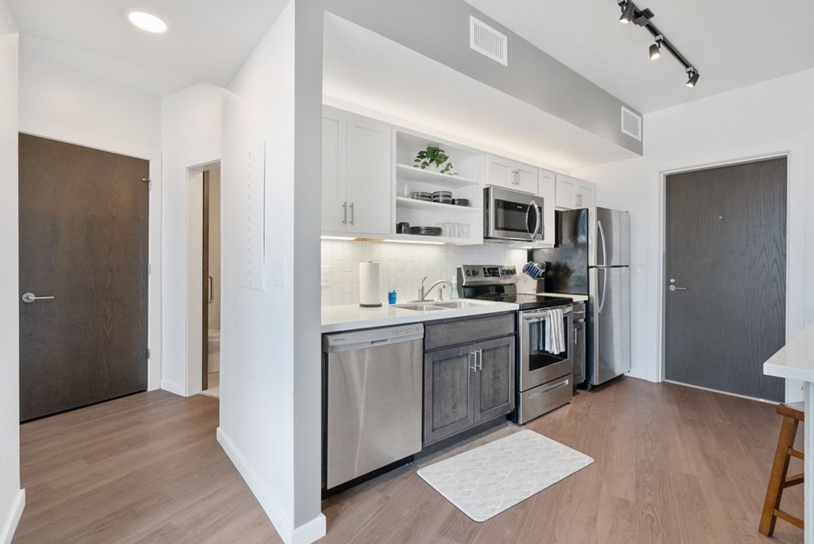 Waterloo Apartment: 335 Cedar Street