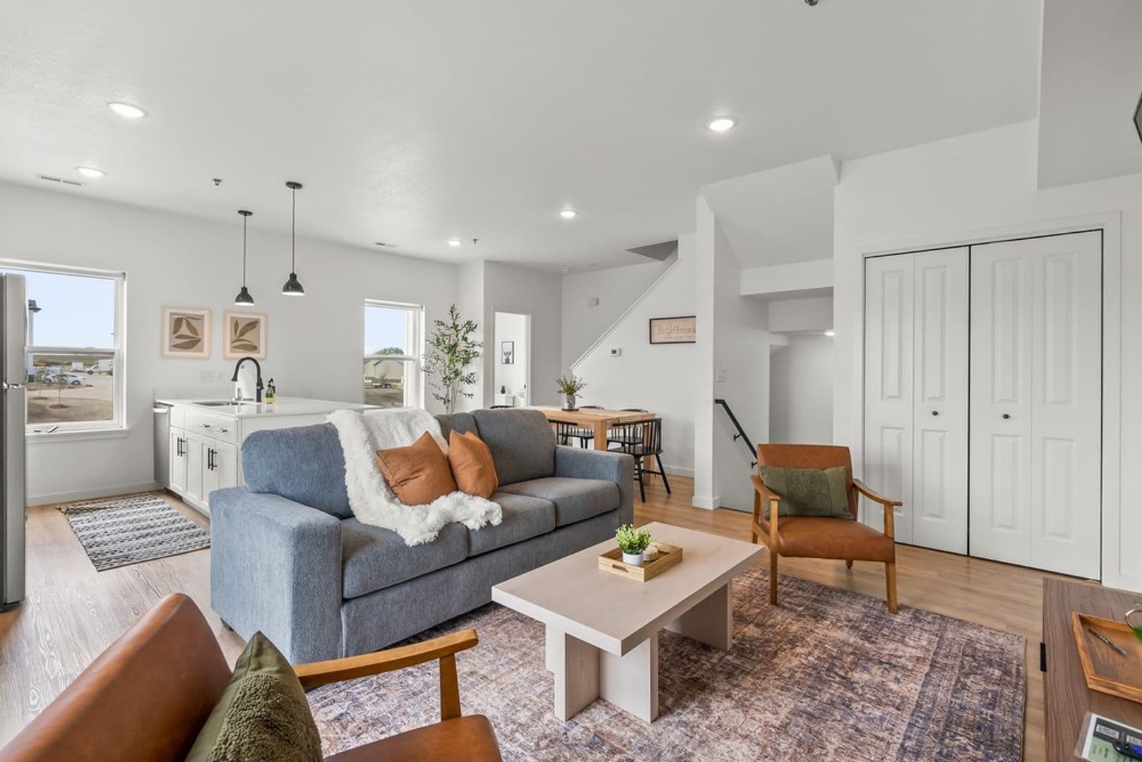 Cedar Falls Apartment: 402 Fast Ln