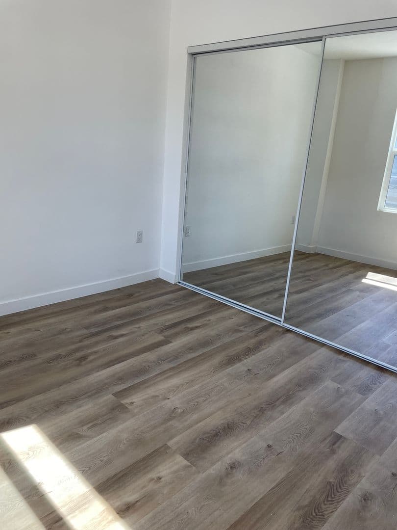 Los Angeles Apartment: 6623-6627 Kraft Avenue