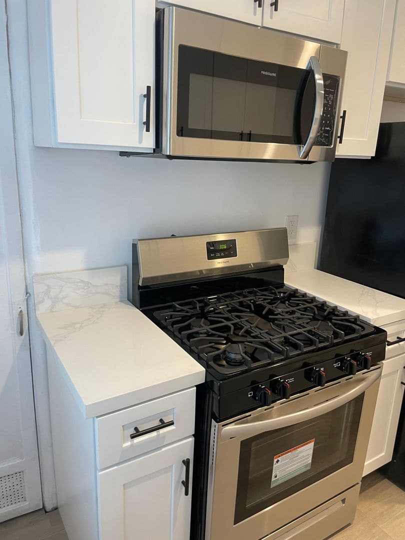 West Hollywood Apartment: 1250-1258 N. Orange Grove Avenue