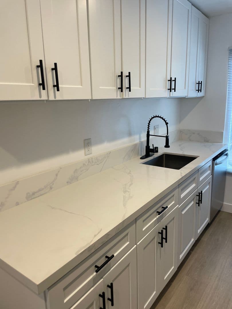 West Hollywood Apartment: 1250-1258 N. Orange Grove Avenue