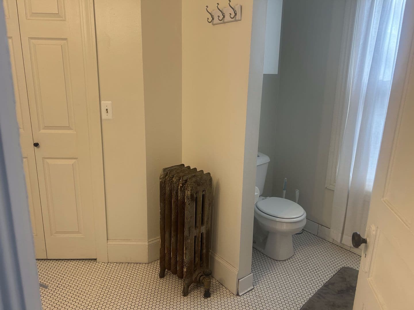 Detroit Apartment: 3951 2nd Ave
