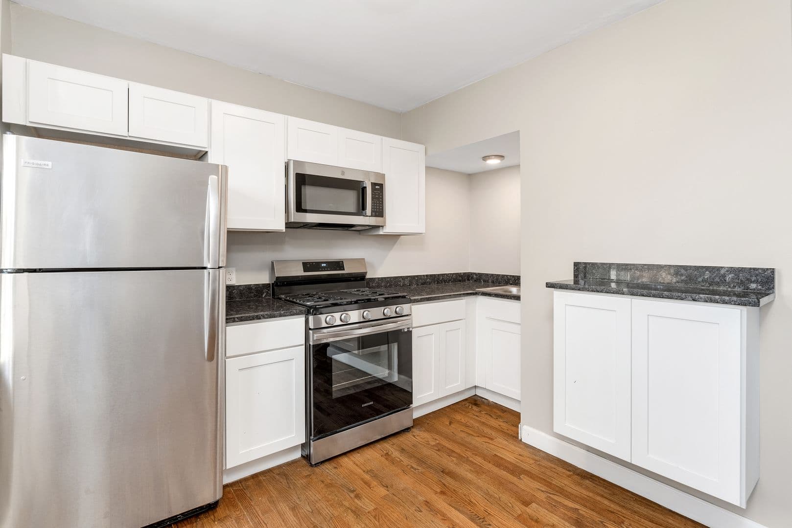 Detroit Apartment: 550 Parkview