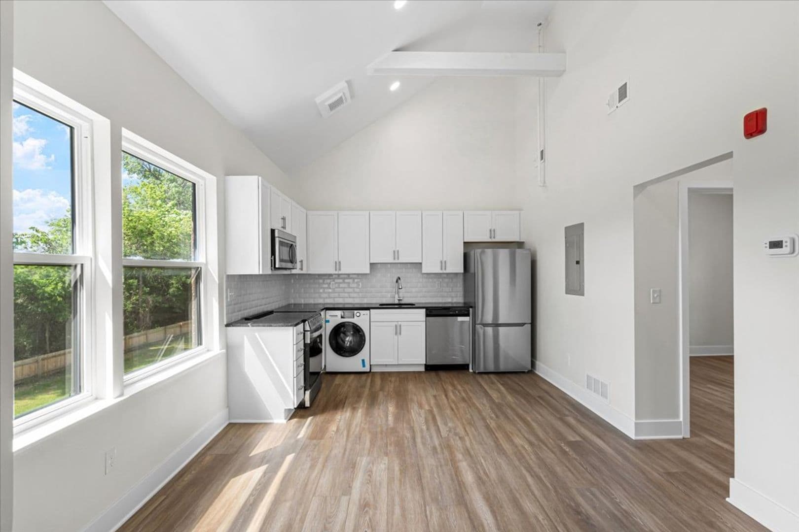 Detroit Apartment: 4735 Rohns