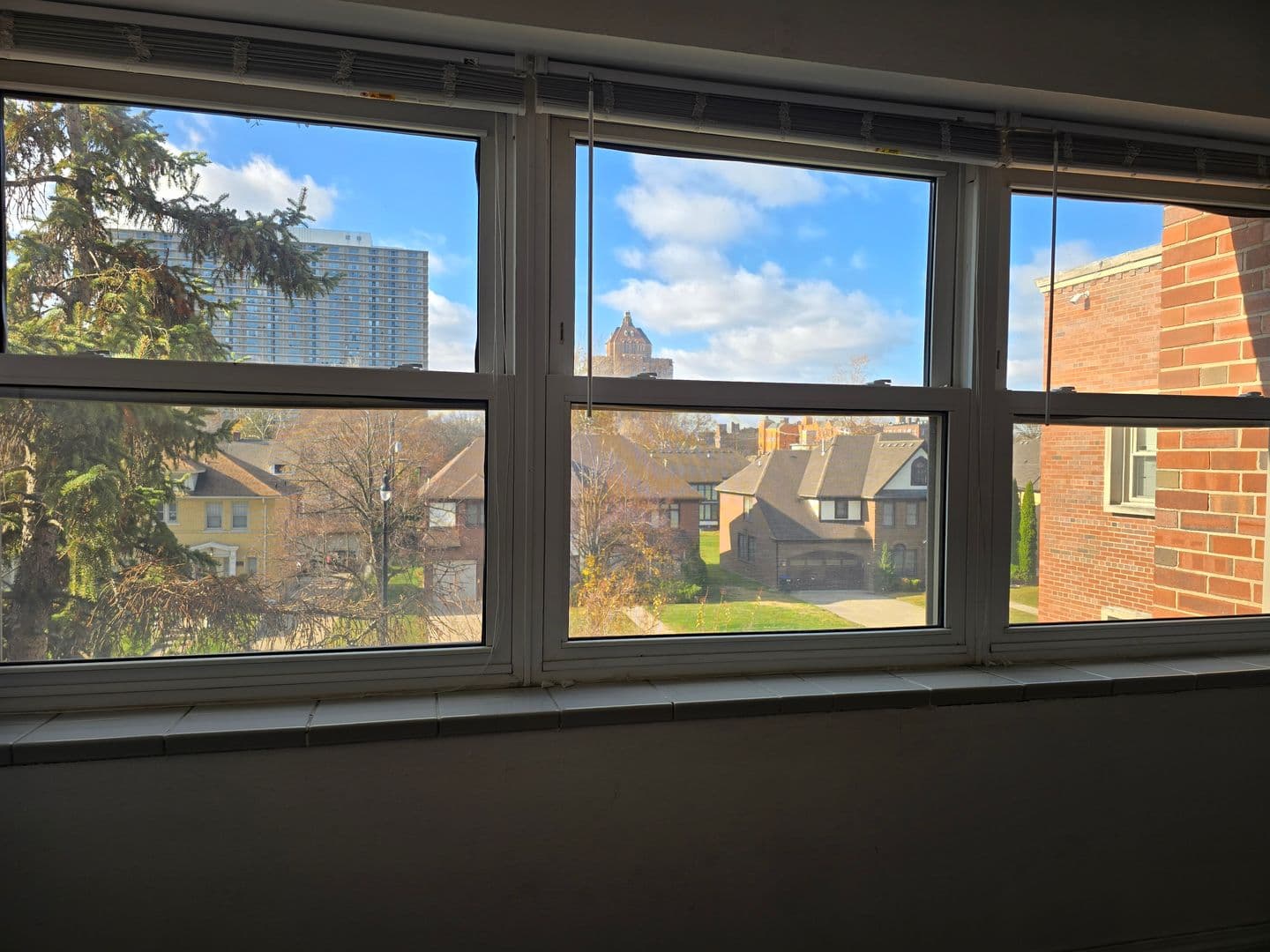 Detroit Apartment: 550 Parkview