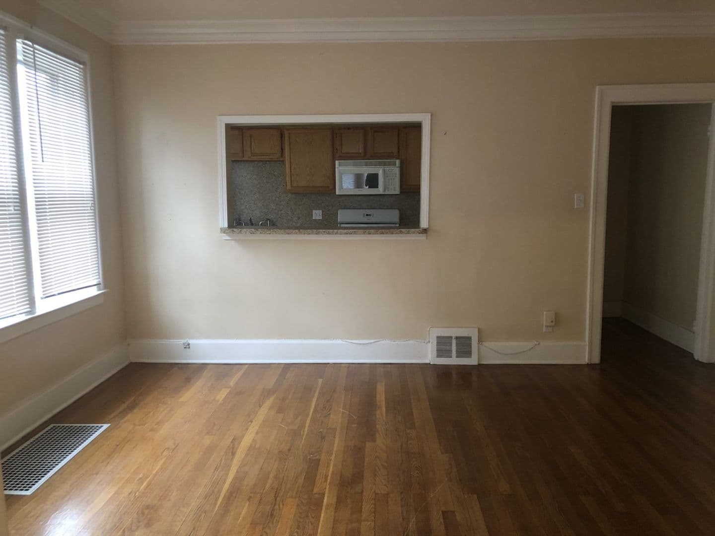 Grosse Pointe Park Apartment: 1110-16 Maryland