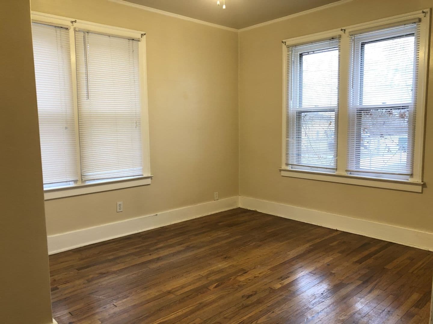 Grosse Pointe Park Apartment: 1110-16 Maryland