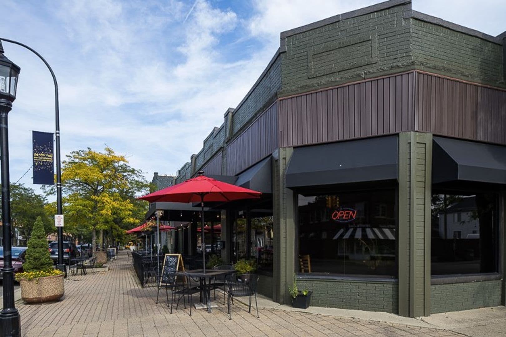 Grosse Pointe Park Apartment: 837 Beaconsfield Ave