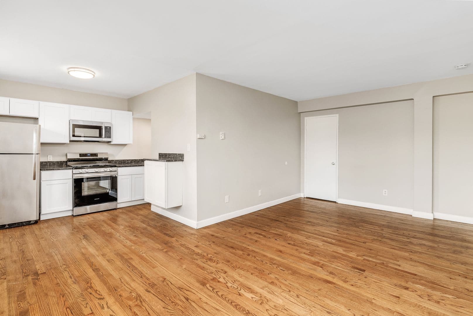 Detroit Apartment: 550 Parkview