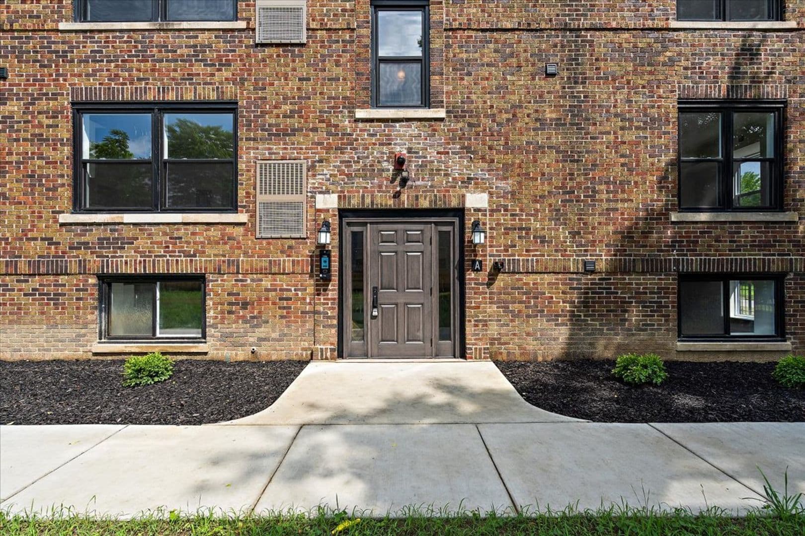 Detroit Apartment: 4735 Rohns