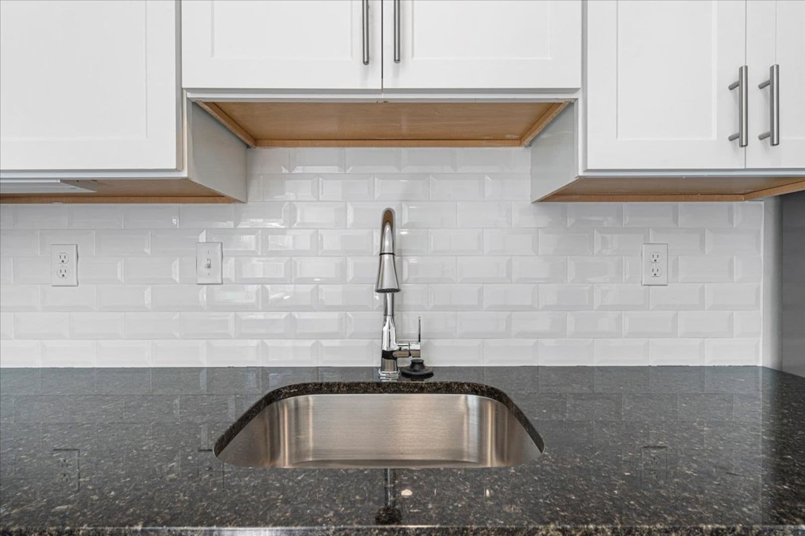 Detroit Apartment: 4735 Rohns