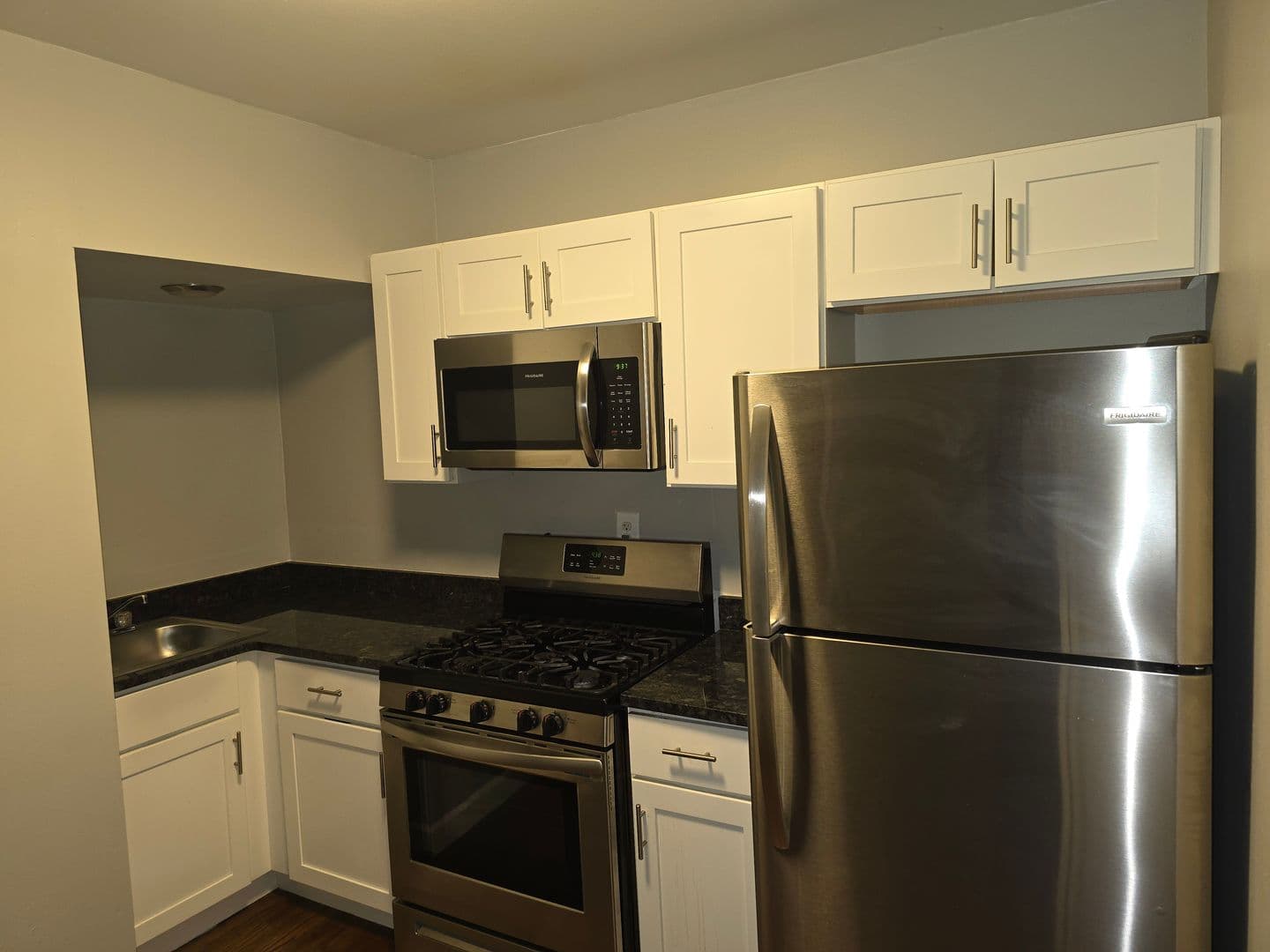 Detroit Apartment: 550 Parkview