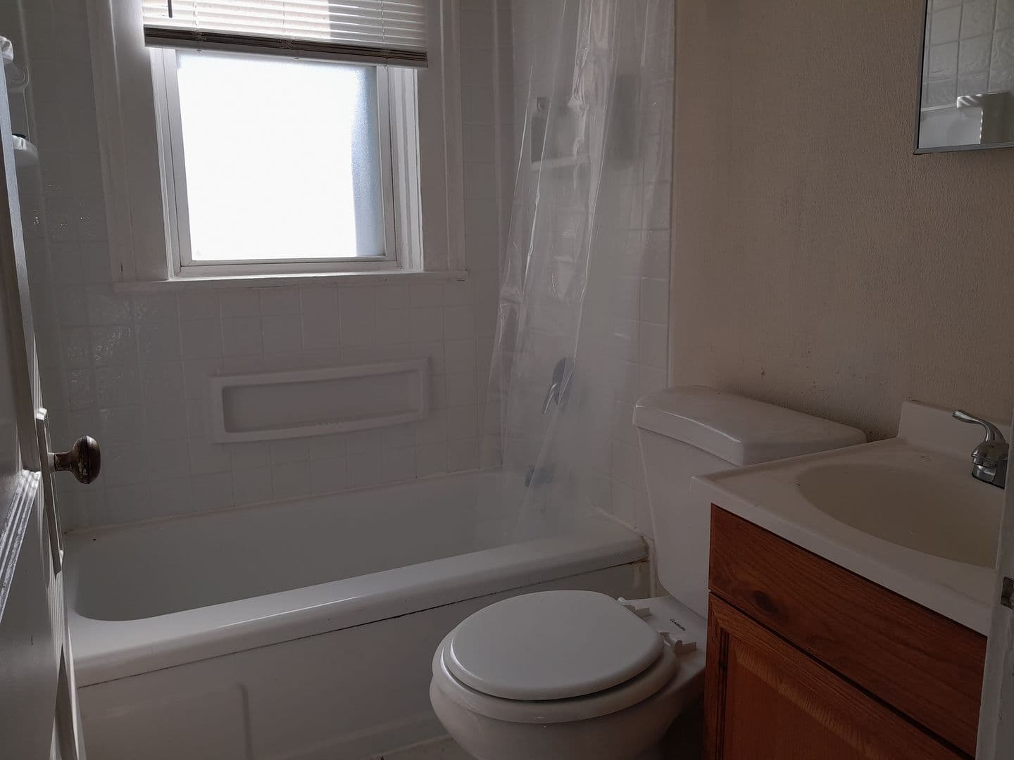 Grosse Pointe Park Apartment: 1178 Beaconsfield Ave