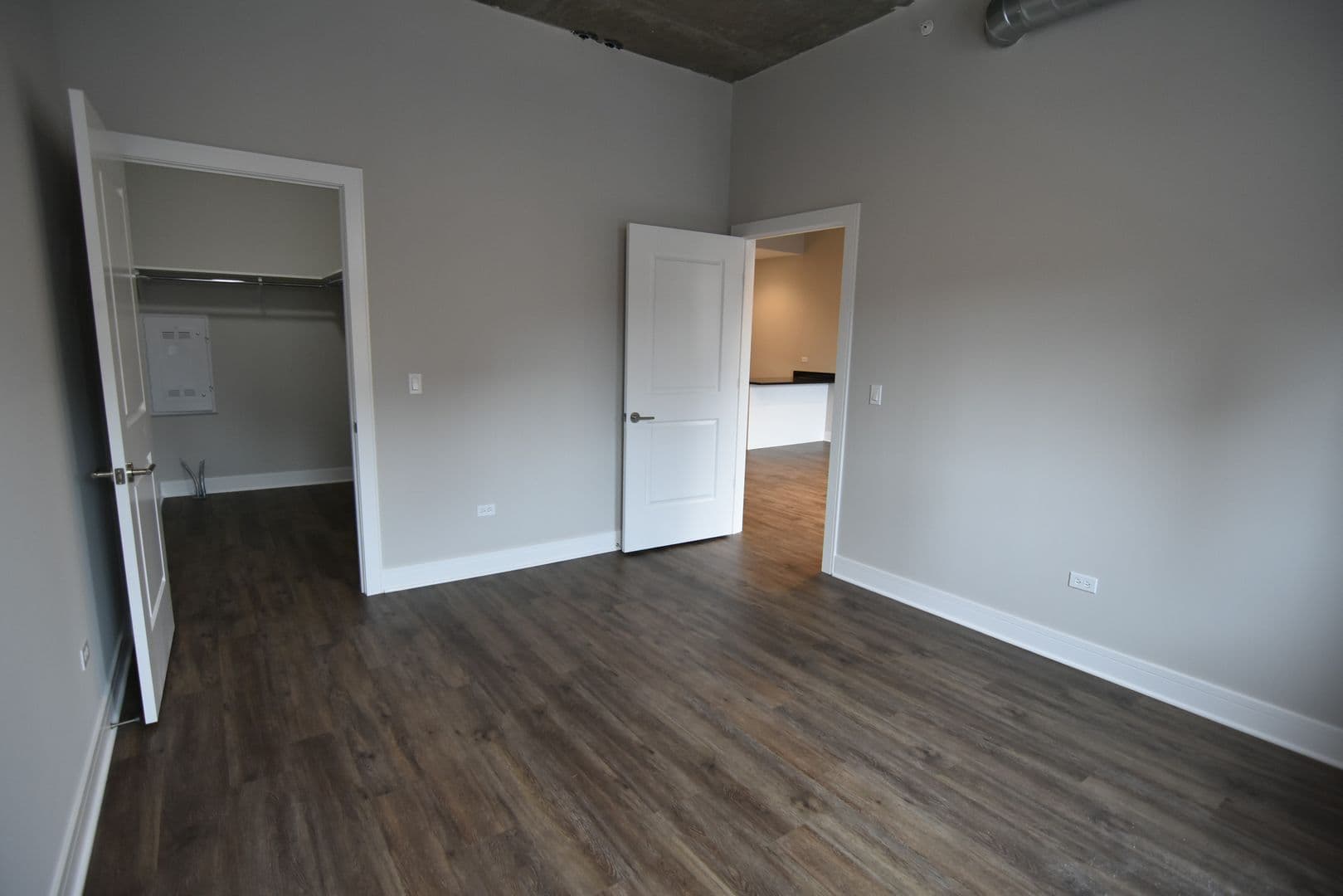 Chicago Apartment: 3817 - 45 N. BROADWAY ST