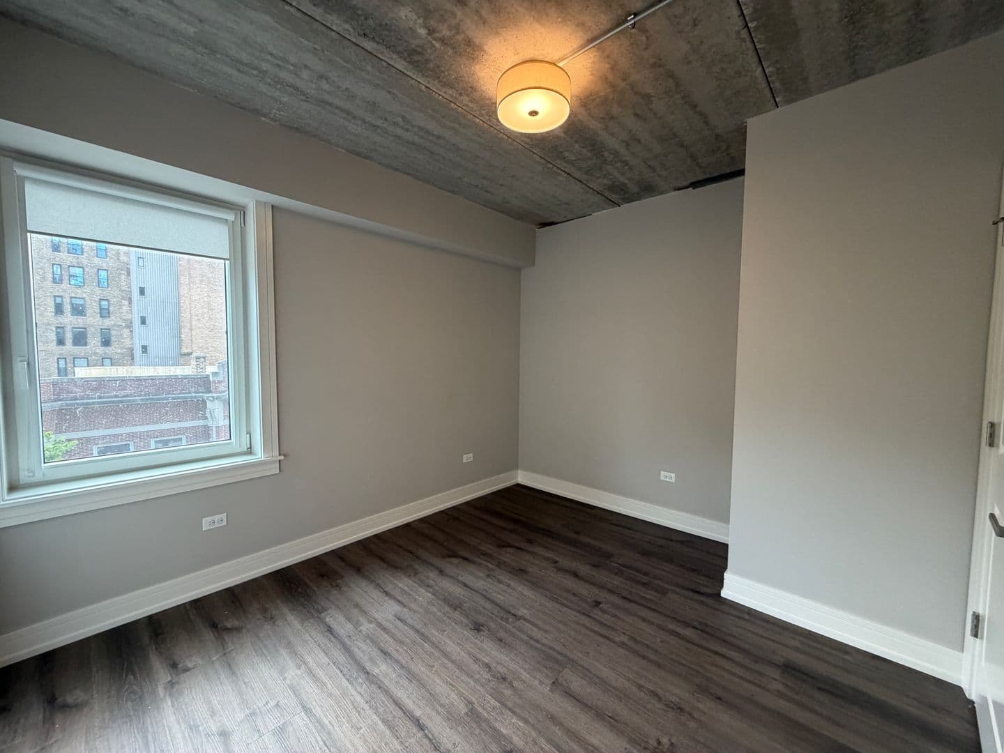 Chicago Apartment: 952 W. Carmen Ave.