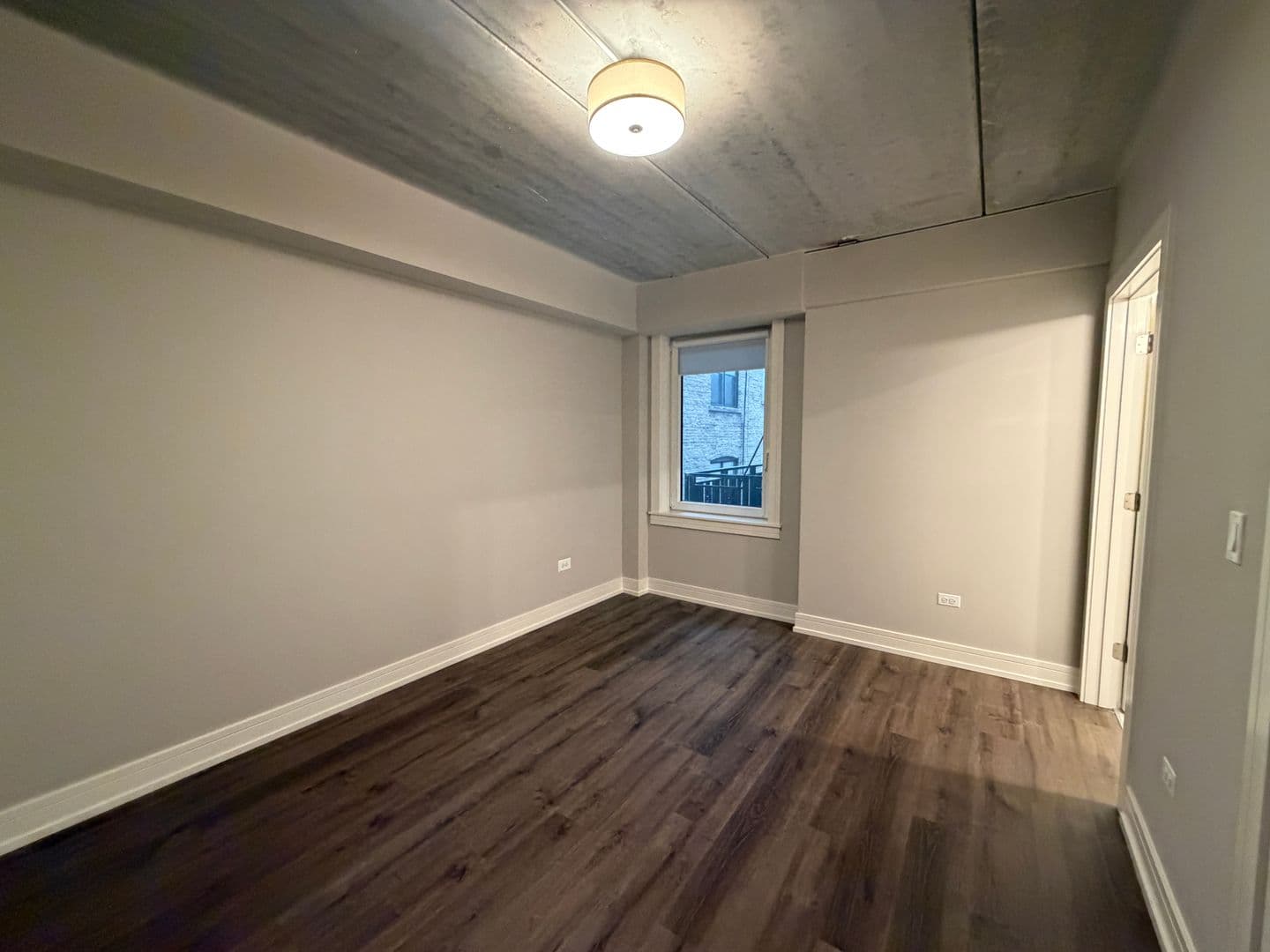 Chicago Apartment: 952 W. Carmen Ave.