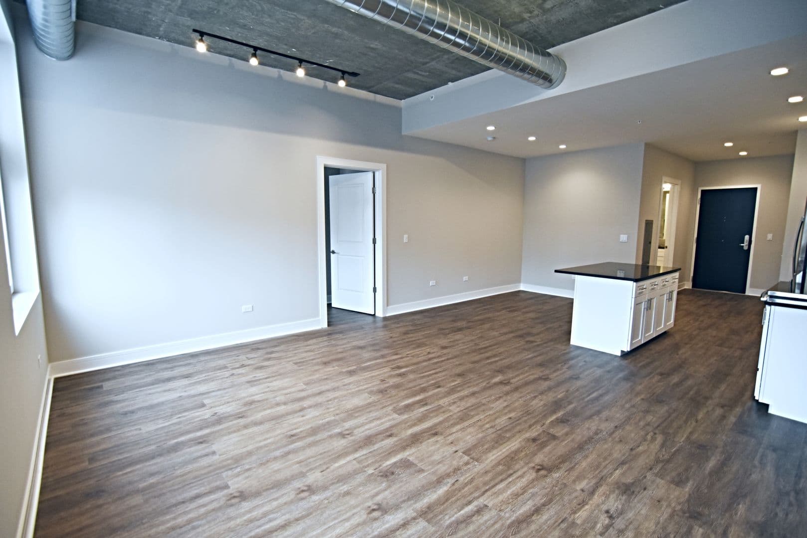 Chicago Apartment: 3817 - 45 N. BROADWAY ST