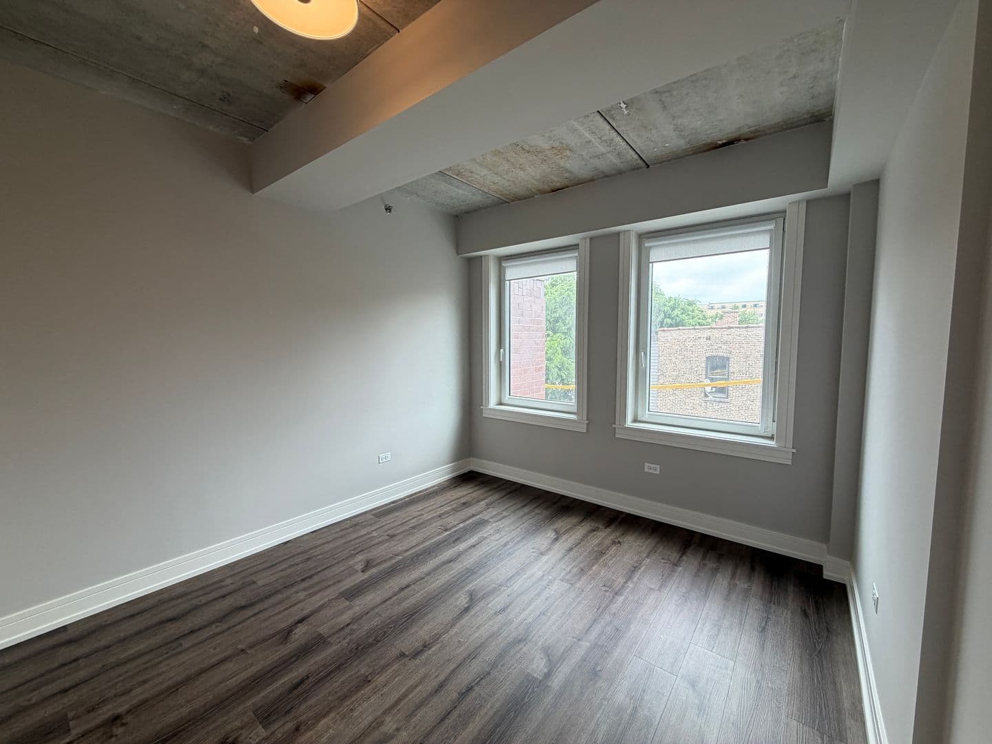 Chicago Apartment: 952 W. Carmen Ave.