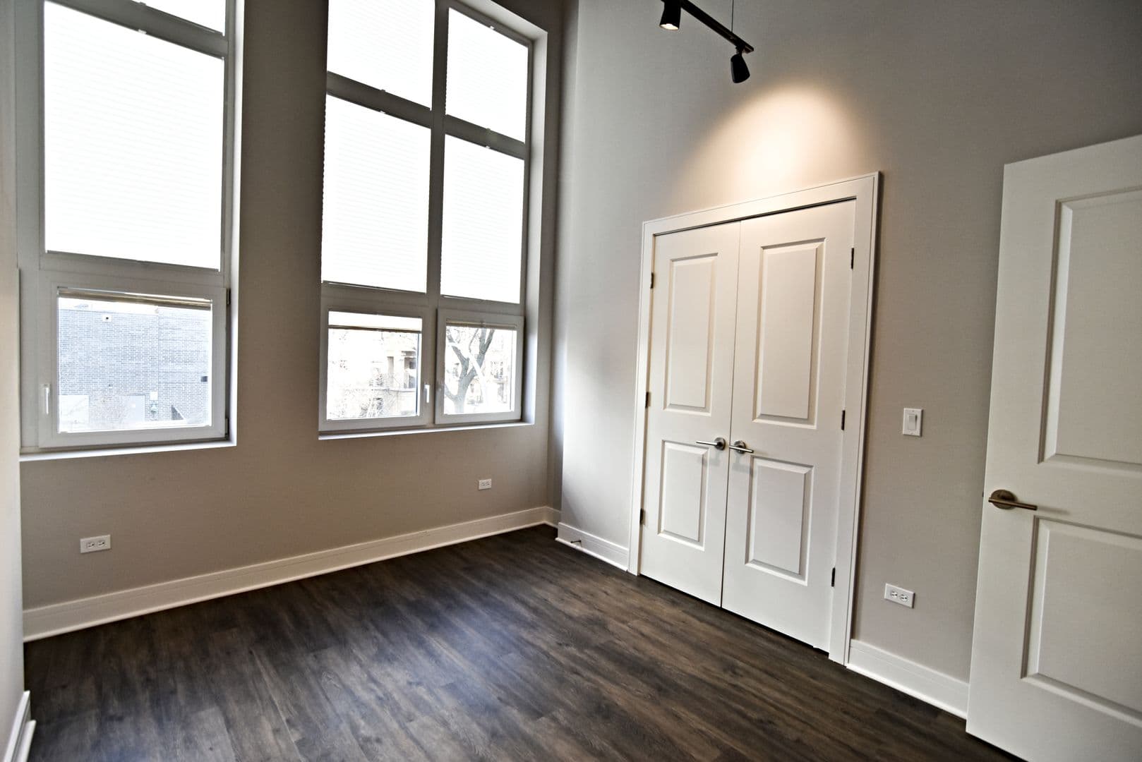 Chicago Apartment: 3817 - 45 N. BROADWAY ST
