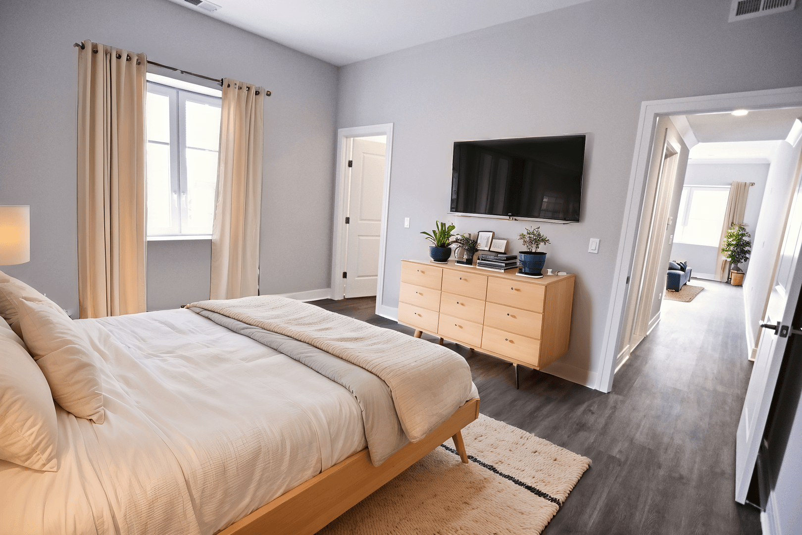 Chicago Apartment: 927 W. Irving Park