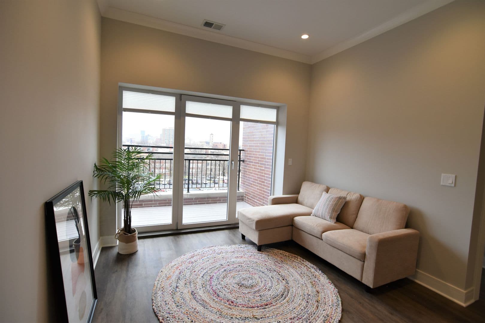 Chicago Apartment: 927 W. Irving Park
