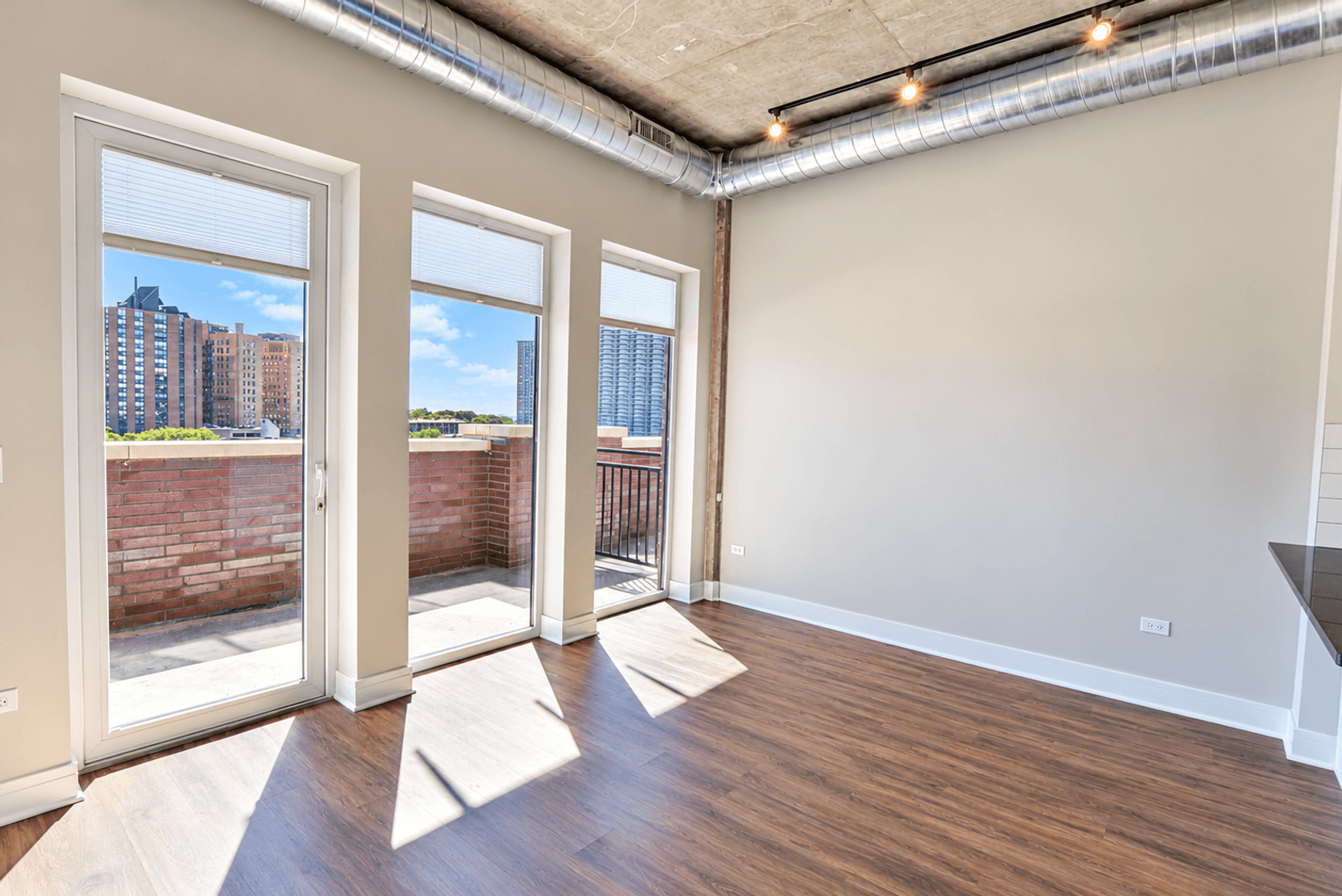Chicago Apartment: 3817 - 45 N. BROADWAY ST