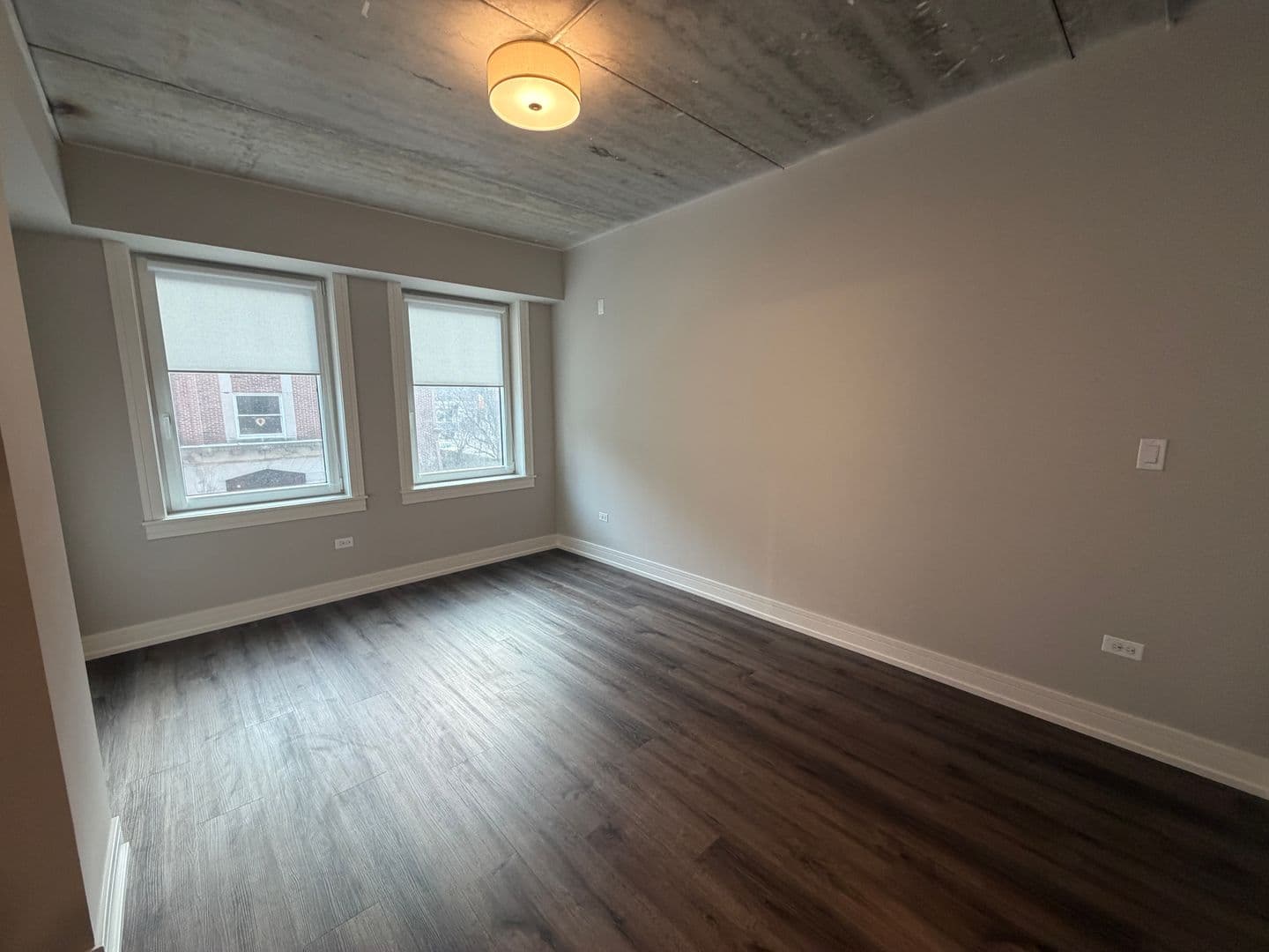 Chicago Apartment: 952 W. Carmen Ave.