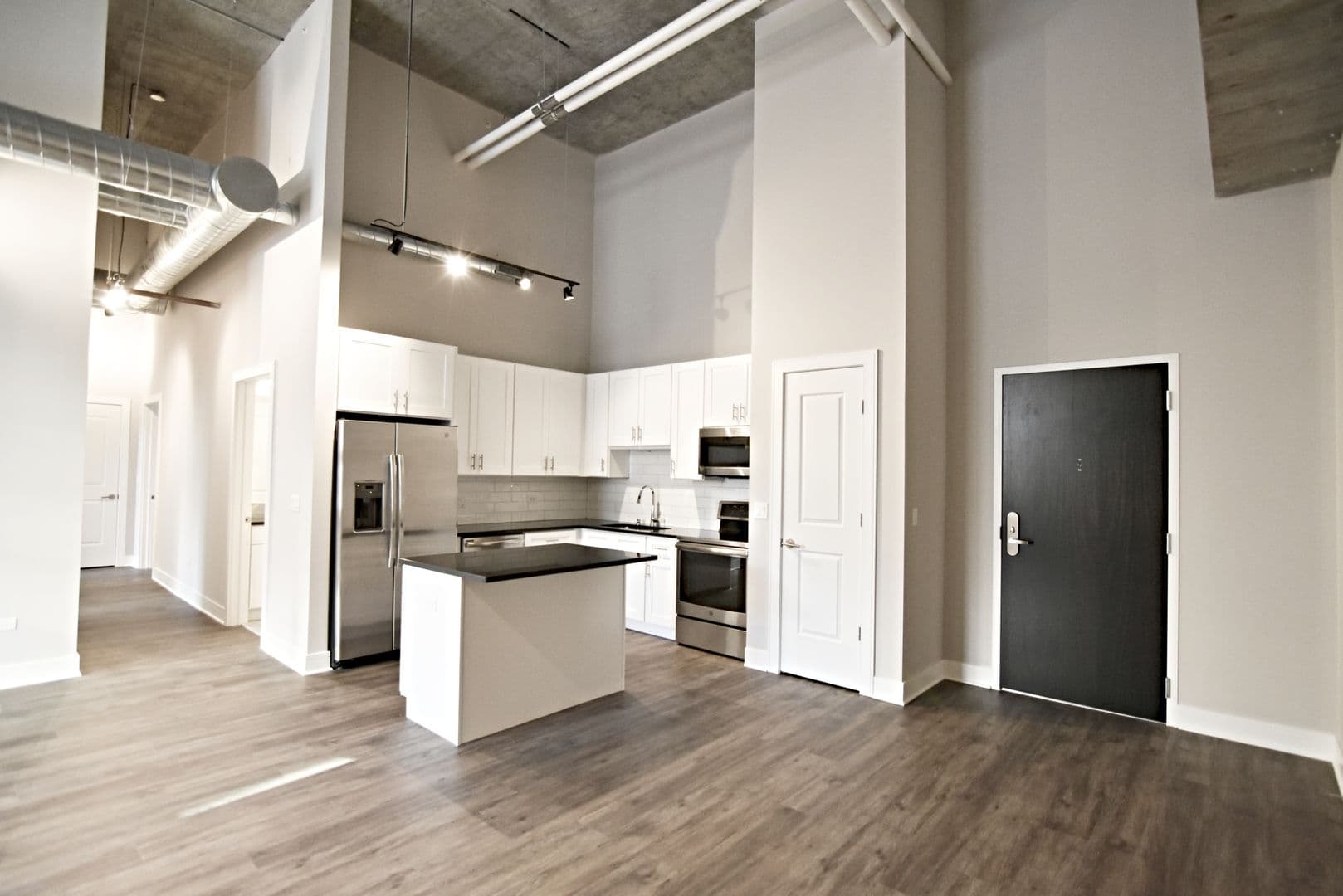 Chicago Apartment: 3817 - 45 N. BROADWAY ST