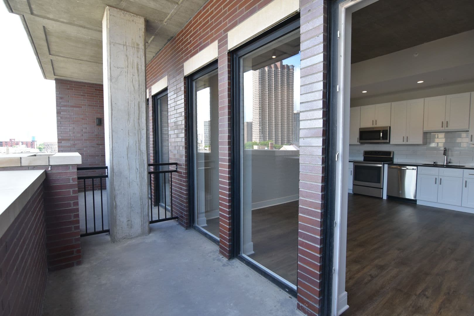 Chicago Apartment: 3817 - 45 N. BROADWAY ST