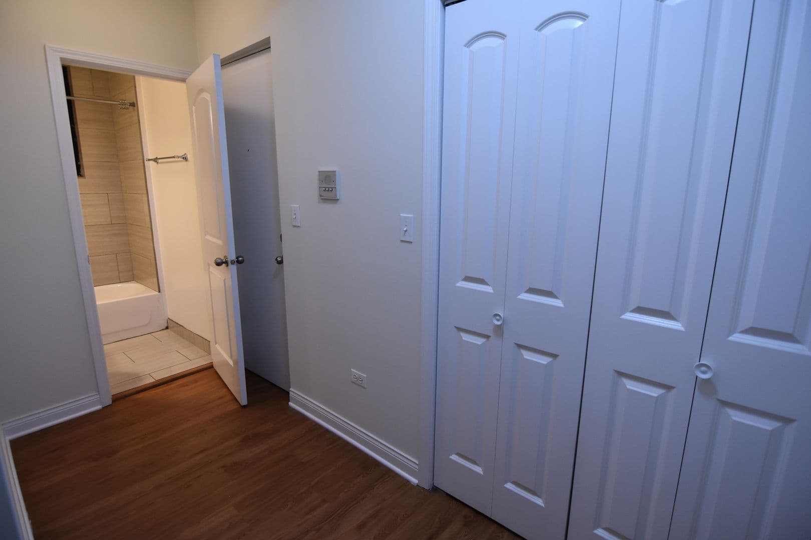 Chicago Apartment: 712-720 W. GRACE