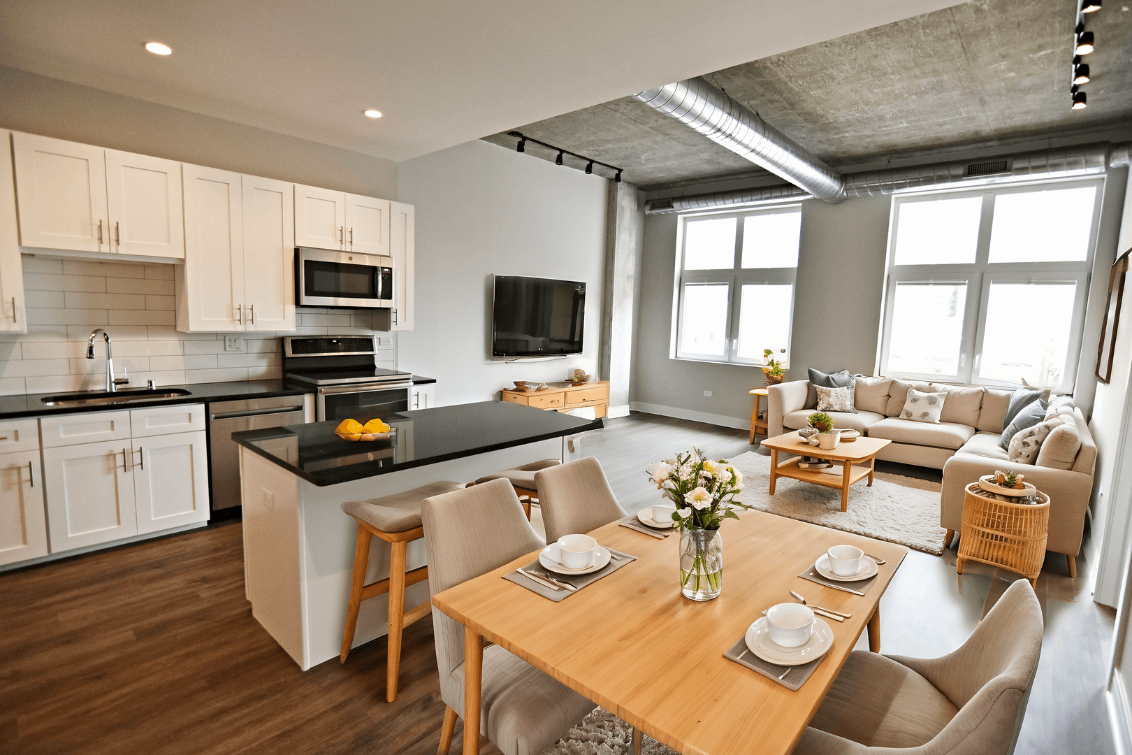 Chicago Apartment: 3817 - 45 N. BROADWAY ST
