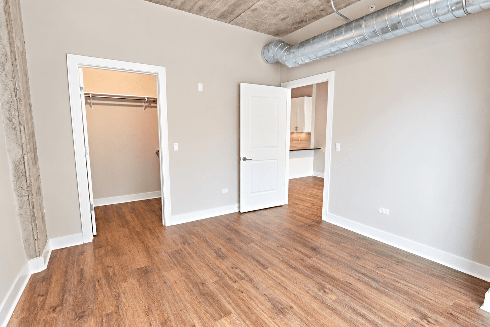 Chicago Apartment: 3817 - 45 N. BROADWAY ST