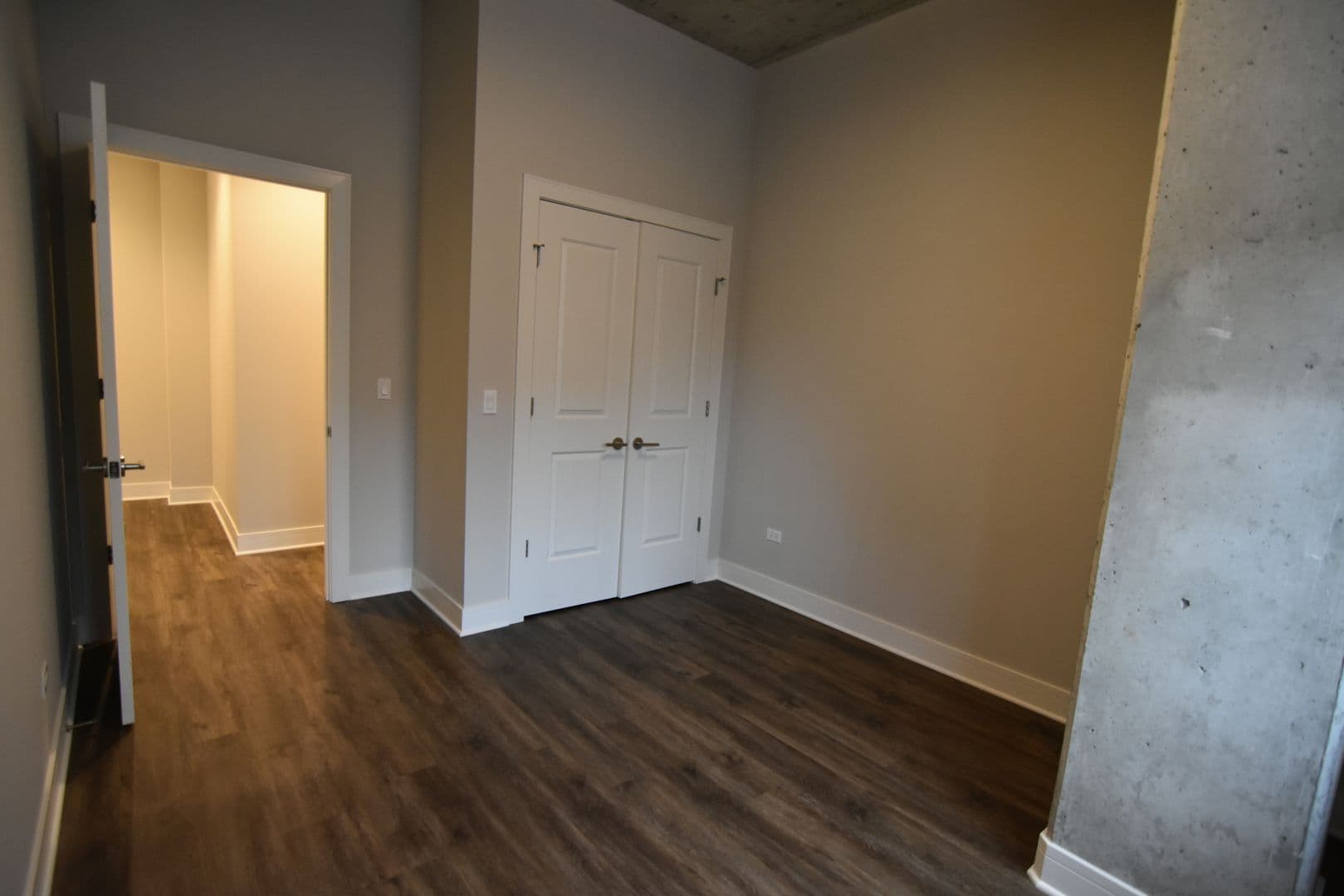 Chicago Apartment: 3817 - 45 N. BROADWAY ST
