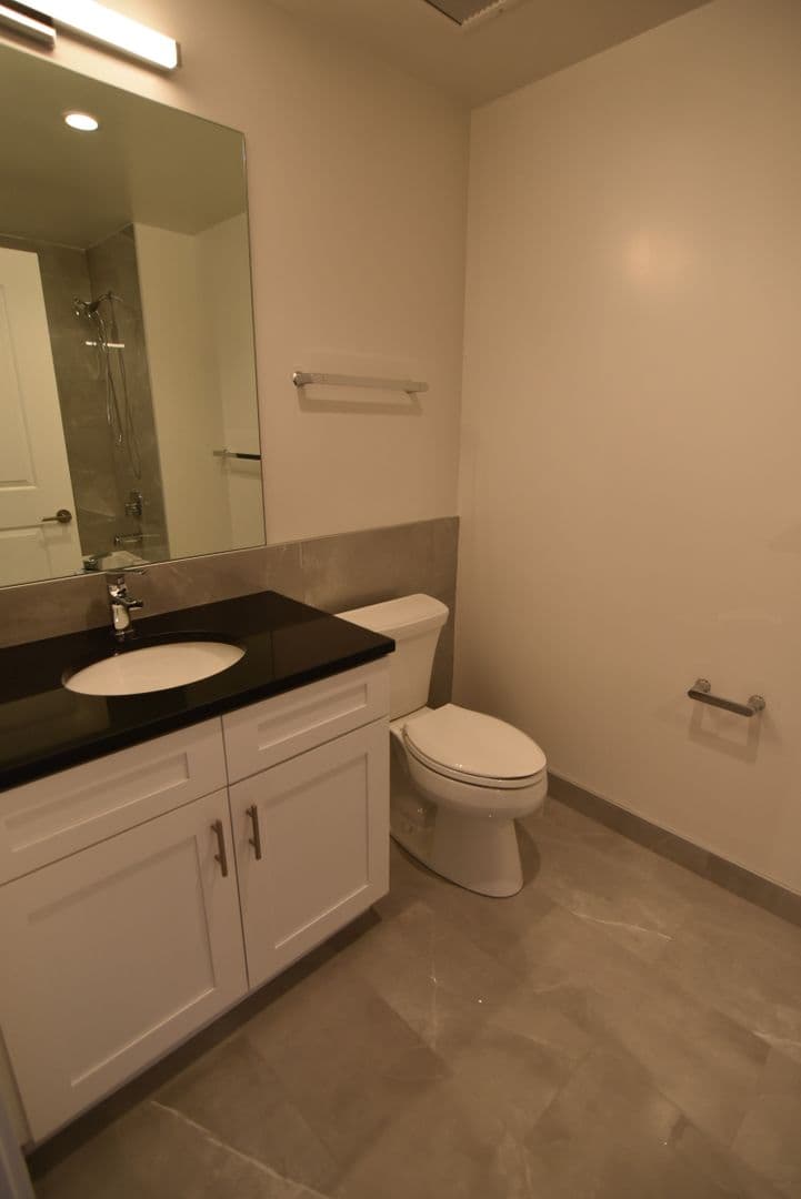 Chicago Apartment: 3817 - 45 N. BROADWAY ST