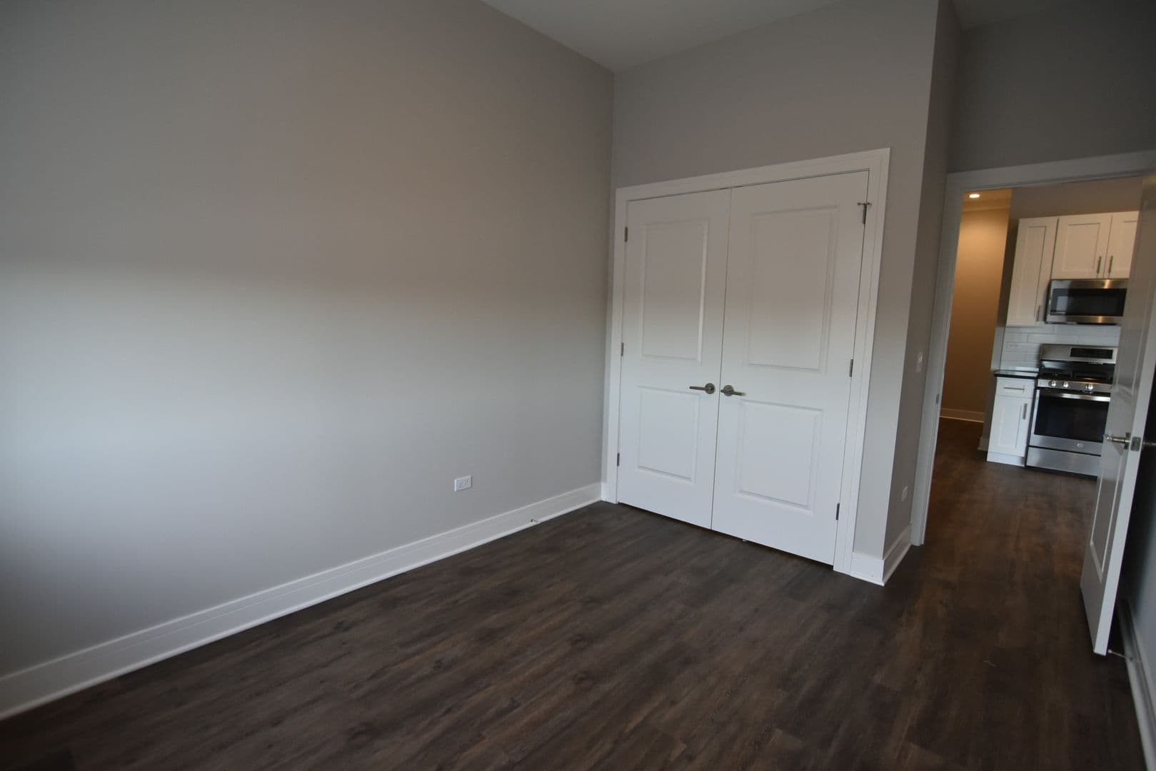 Chicago Apartment: 927 W. Irving Park