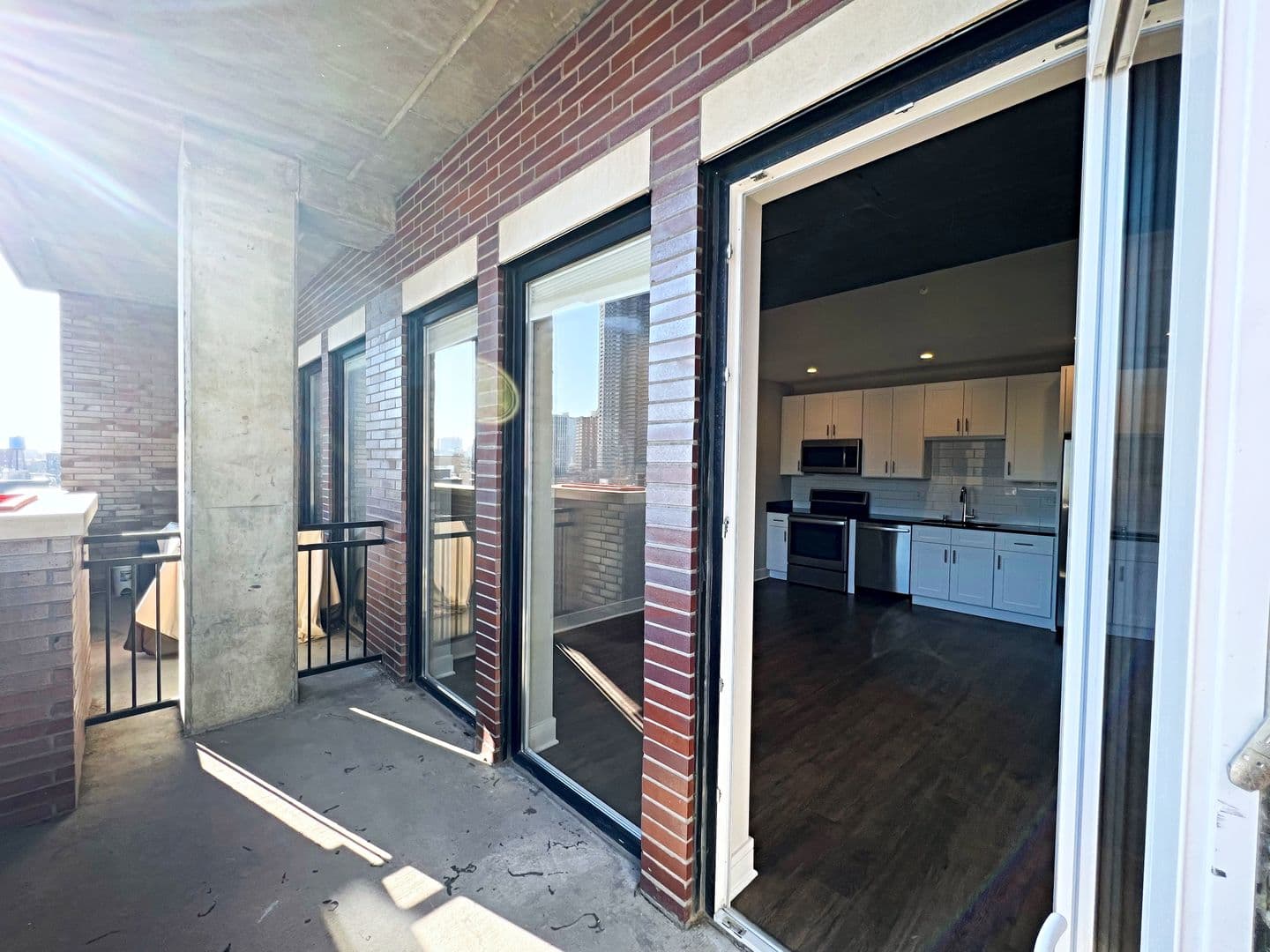 Chicago Apartment: 3817 - 45 N. BROADWAY ST